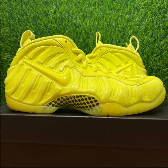 foamposite pro volt 2021